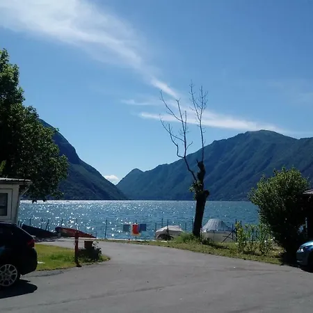 مكان تخييم Camping Grotte Di Rescia
