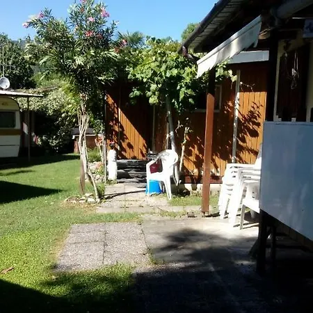 Camping Grotte Di Rescia 营地